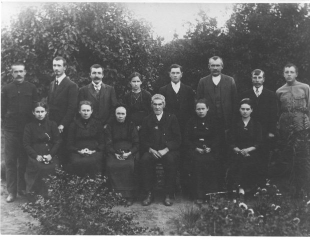 Aron Peters Family in Russia C 1918